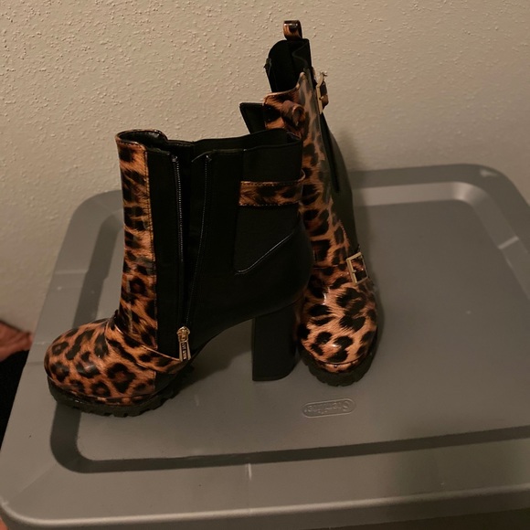 leopard bootie - Picture 2 of 3
